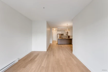 Kitchen Photo of 411 3399 Noel Drive, Burnaby, BC