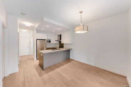 Walk-In Closet Photo of 411 3399 Noel Drive, Burnaby, BC