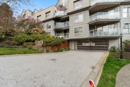 Staircase Photo of 402 60 Richmond Street, New Westminster, BC