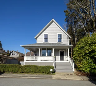 Aerial View of 109 Oakland Street, New Westminster, BC