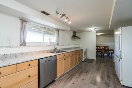 Laundry Room Photo of 42505 Yale Road, Sardis - Greendale, BC