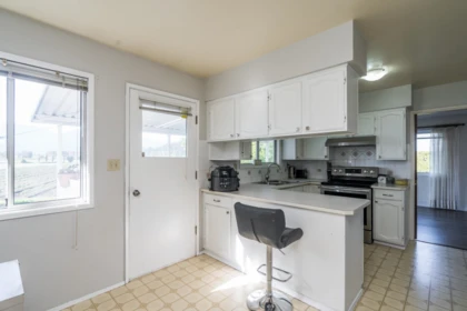 Primary Bedroom Photo of 42505 Yale Road, Sardis - Greendale, BC