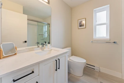 Hallway Photo of 19 2033 Mckenzie Road, Abbotsford, BC