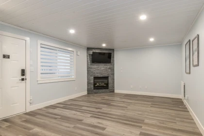 Swimming Pool Photo of 15587 Semiahmoo Avenue, White Rock, BC