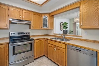 Breakfast Nook Photo of 14 32165 7th Avenue, Mission, BC