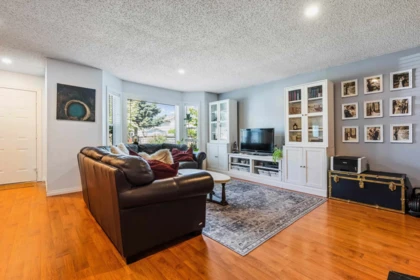 Kitchen Photo of 8880 Allard Street, Chilliwack, BC