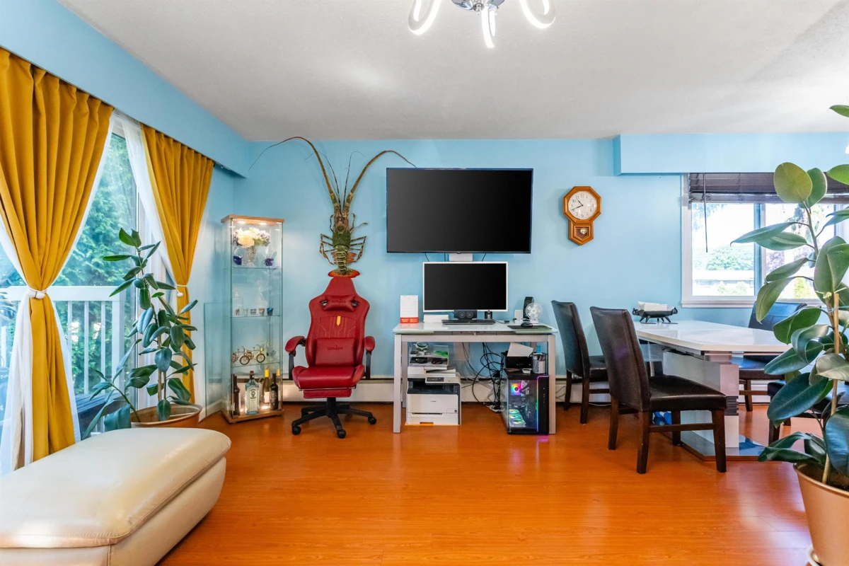 Family Room Photo of 212 8020 Ryan Road, Richmond, BC