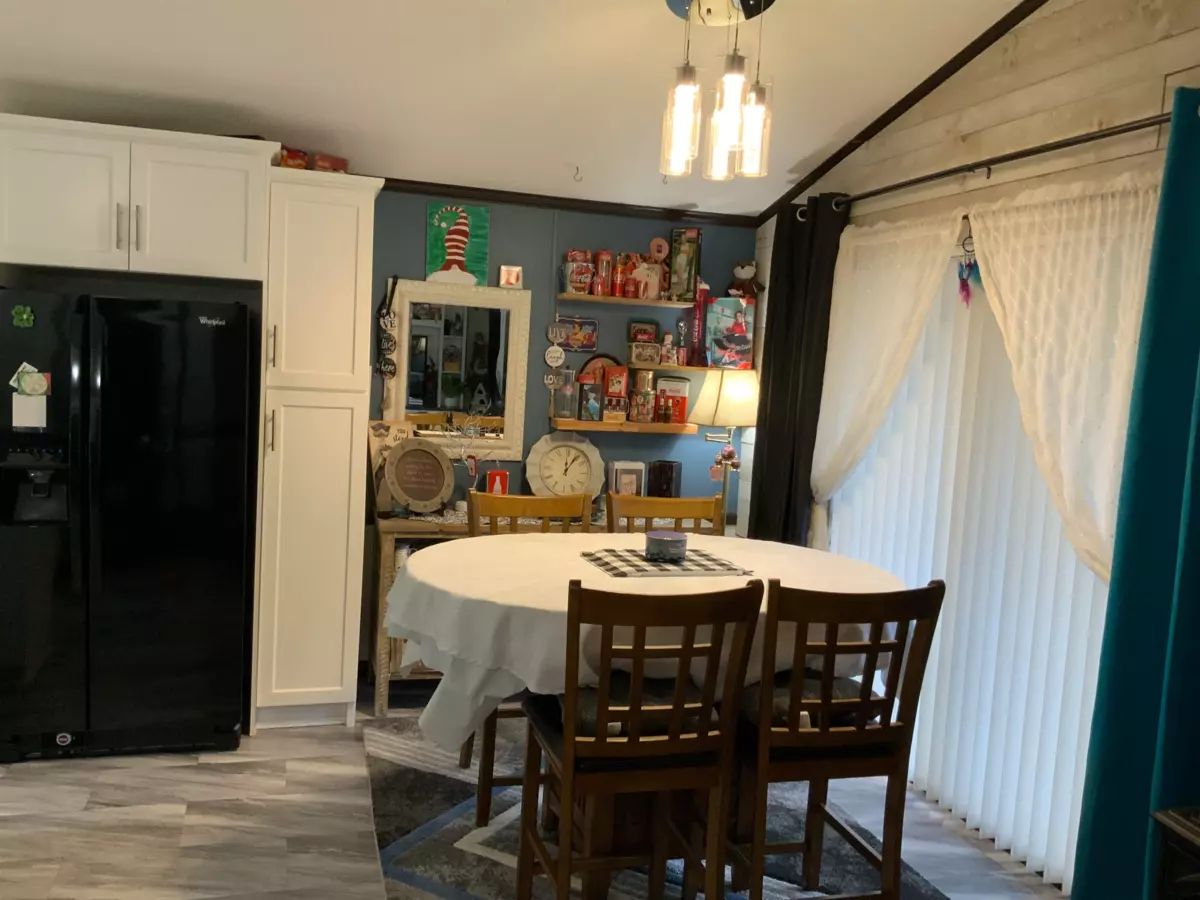 Family Room Photo of 23 53480 Bridal Falls Road, Rosedale, BC