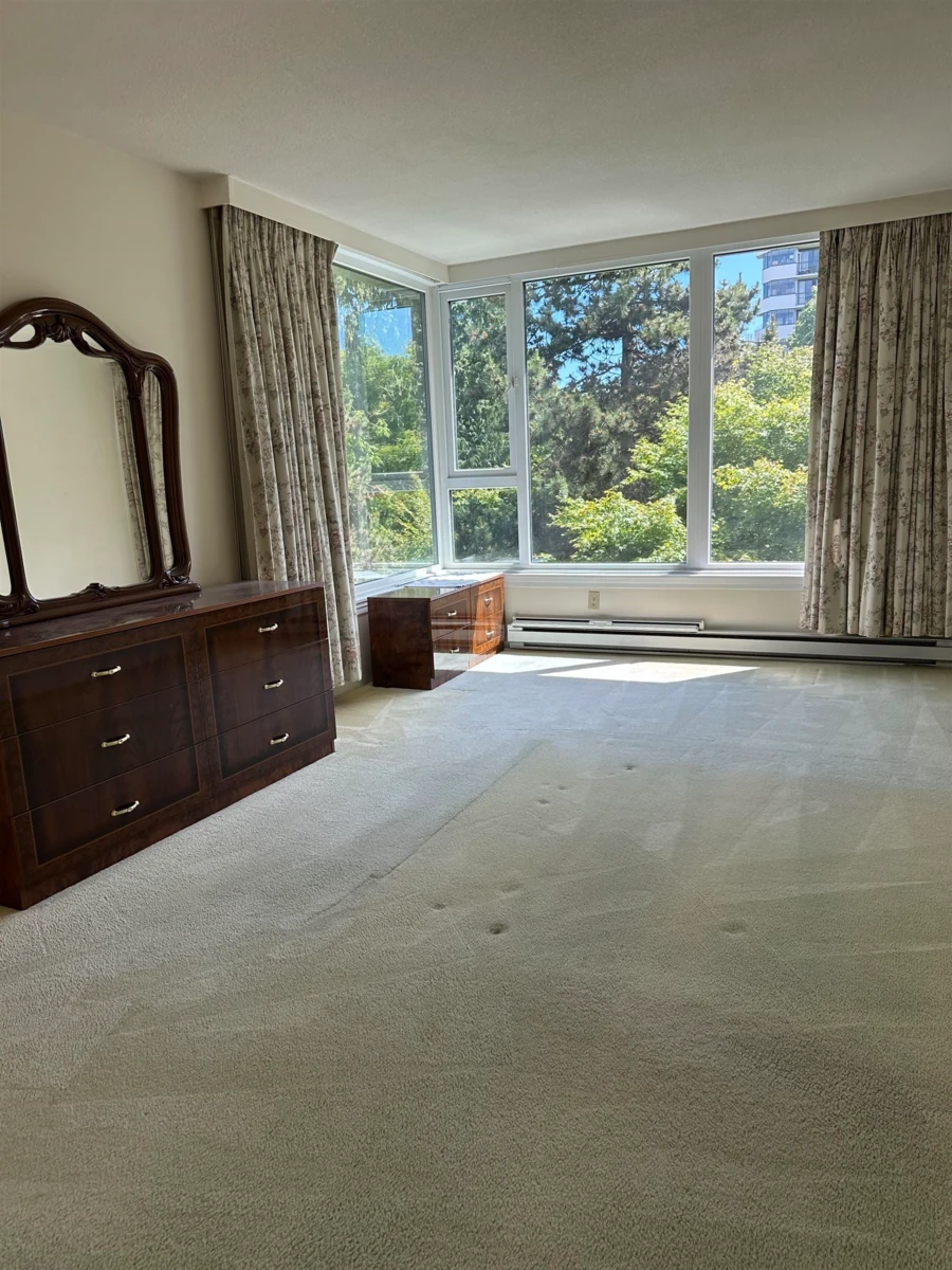 Living Room Photo of 403 5425 Yew Street, Vancouver, BC