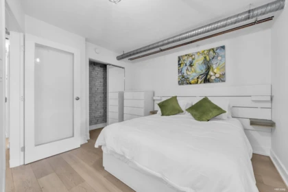 Loft / Bonus Room Photo of 608 27 Alexander Street, Vancouver, BC