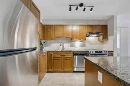 232 19673 Meadow Gardens Way, Pitt Meadows, BC, Pitt Meadows — Apartment/Condo for sale