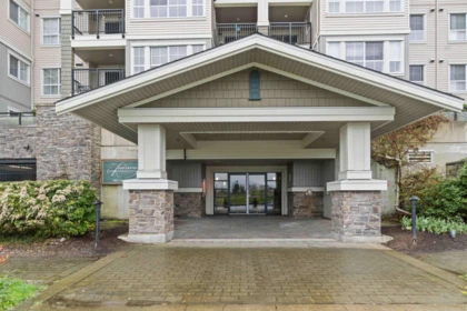 232 19673 Meadow Gardens Way, Pitt Meadows, BC, Pitt Meadows — Apartment/Condo for sale