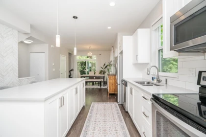 Kitchen Island Photo of 46 5858 142 Street, Surrey, BC