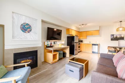 2318/20 4308 Main Street, Whistler, BC, Whistler — Apartment/Condo for sale
