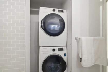 Laundry Room Photo of 203 555 E 8th Avenue, Vancouver, BC