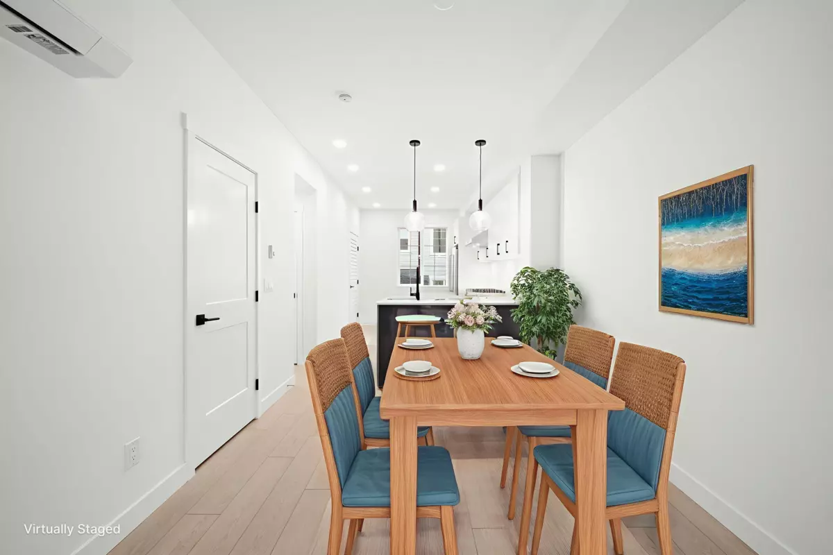 Living Room Photo of 254 720 Robinson Street, Coquitlam, BC