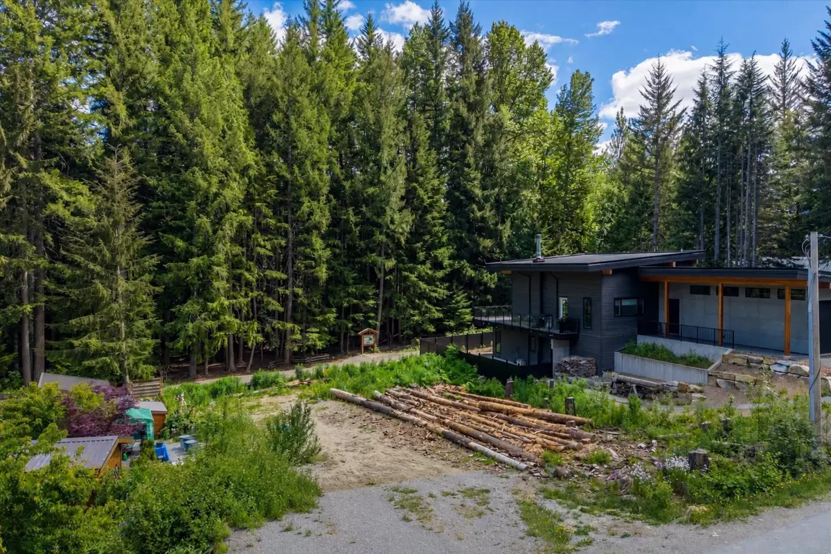 Family Room Photo of 8354 Rainbow Drive, Whistler, BC