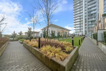 Front Yard Photo of 903 1471 Hunter Street, North Vancouver, BC