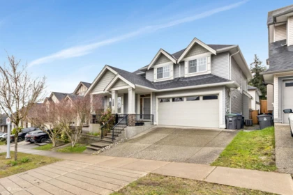 6082 145a Street, Surrey, BC, Surrey — Single Family Residence for sale