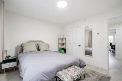 Guest Bathroom Photo of 4 789 Ota Avenue, New Westminster, BC