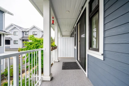 Hallway Photo of 4 789 Ota Avenue, New Westminster, BC