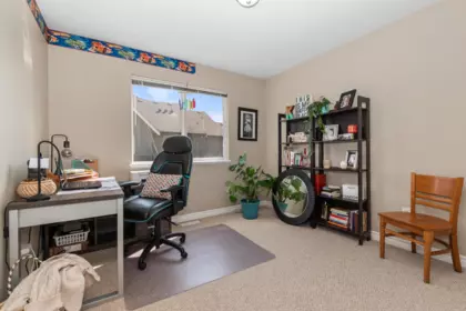Entry Foyer Photo of 79 8881 Walters Street, Chilliwack, BC