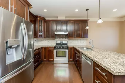 Kitchen Island Photo of 1216 Nanaimo Street, New Westminster, BC