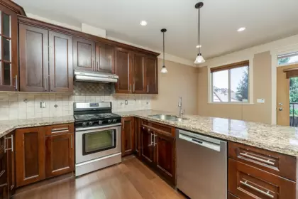 Kitchen Photo of 1216 Nanaimo Street, New Westminster, BC