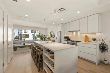Kitchen Island Photo of 35 6340 Market Avenue, Tsawwassen, BC