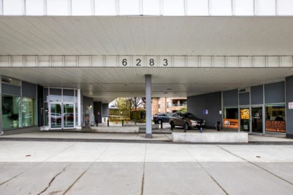 Swimming Pool Photo of 215 6283 Kingsway Avenue, Burnaby, BC