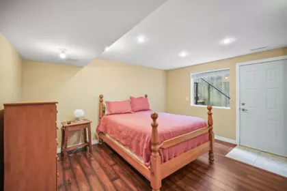 Entry Foyer Photo of 18045 70a Avenue, Surrey, BC