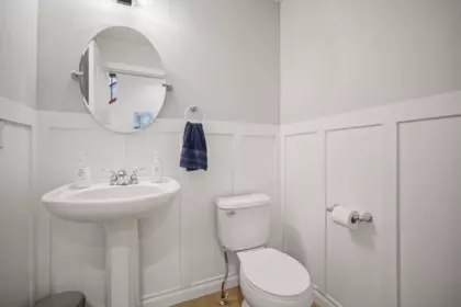 Primary Bathroom Photo of 18045 70a Avenue, Surrey, BC