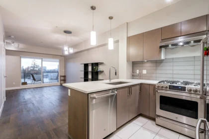 Kitchen Photo of 703 10033 River Drive, Richmond, BC