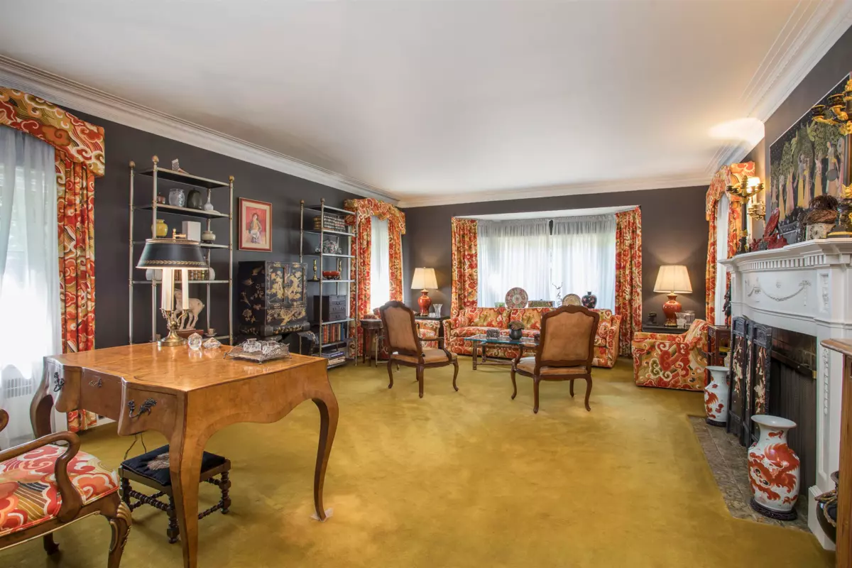 Living Room Photo of 4576 Connaught Drive, Vancouver, BC