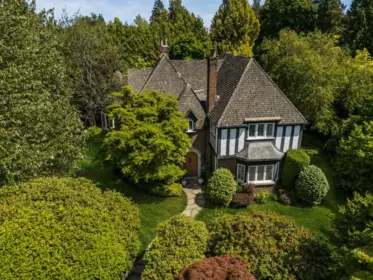 Garden / Landscaping Photo of 4576 Connaught Drive, Vancouver, BC