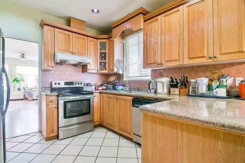 Family Room Photo of 5737 Rumble Street, Burnaby, BC
