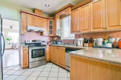 5737 Rumble Street, Burnaby, BC, Burnaby — Half Duplex for sale