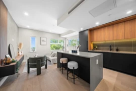 5 128 W Woodstock Avenue, Vancouver, BC