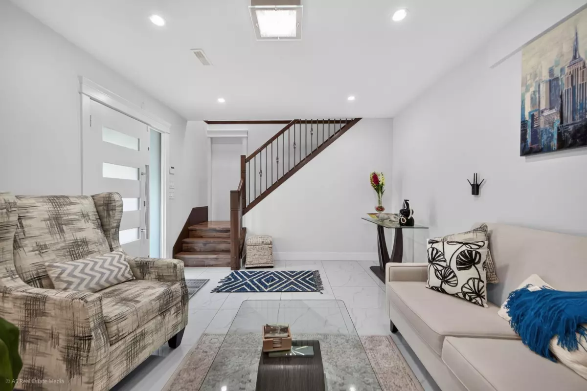 Family Room Photo of 16166 92 Avenue, Surrey, BC