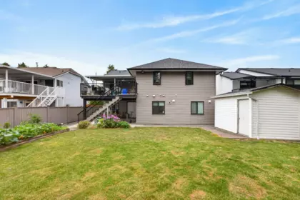 Community Amenities Photo (Clubhouse) of 16166 92 Avenue, Surrey, BC
