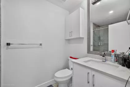 Powder Room Photo of 16166 92 Avenue, Surrey, BC