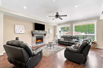 24176 104 Avenue, Maple Ridge, BC, Maple Ridge — Single Family Residence for sale