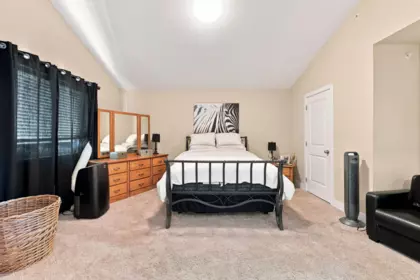 Hallway Photo of 24176 104 Avenue, Maple Ridge, BC