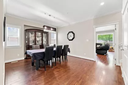 Kitchen Island Photo of 24176 104 Avenue, Maple Ridge, BC