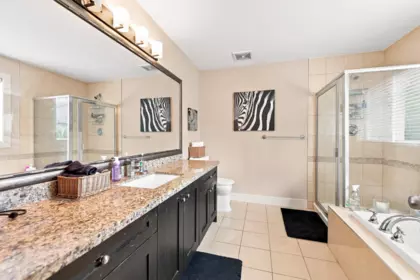 Powder Room Photo of 24176 104 Avenue, Maple Ridge, BC