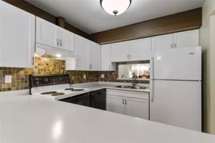 Breakfast Nook Photo of 14 1141 Eagleridge Drive, Coquitlam, BC