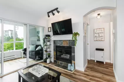 305 155 E 3rd Street, North Vancouver, BC, North Vancouver — Apartment/Condo for sale