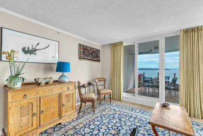 Primary Bedroom Photo of 103 2280 Bellevue Avenue, West Vancouver, BC
