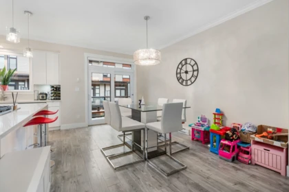 Kitchen Photo of 181 16488 64 Avenue, Surrey, BC
