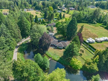 Garden / Landscaping Photo of 18224 32 Avenue, Surrey, BC
